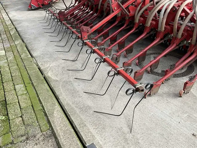 Lelyterra 400-35 gecombineerde gras zaaimachine, gedragen - afbeelding 10 van  12