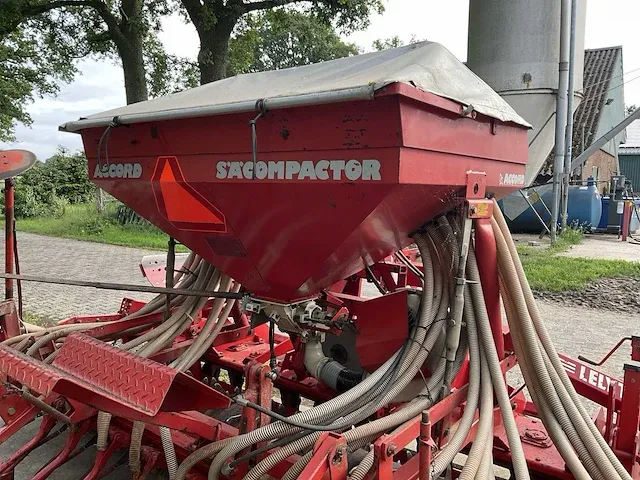 Lelyterra 400-35 gecombineerde gras zaaimachine, gedragen - afbeelding 12 van  12