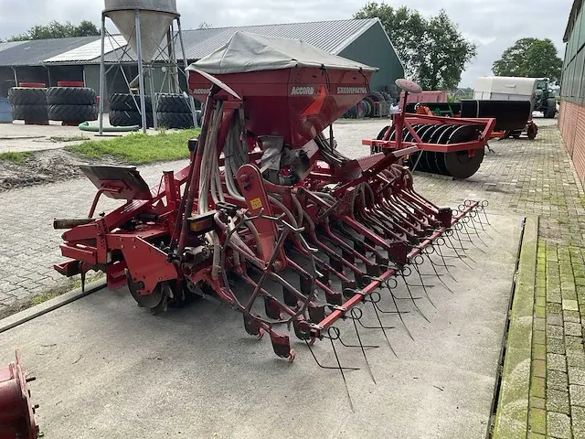 Lelyterra 400-35 gecombineerde gras zaaimachine, gedragen - afbeelding 2 van  12