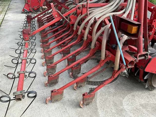 Lelyterra 400-35 gecombineerde gras zaaimachine, gedragen - afbeelding 8 van  12