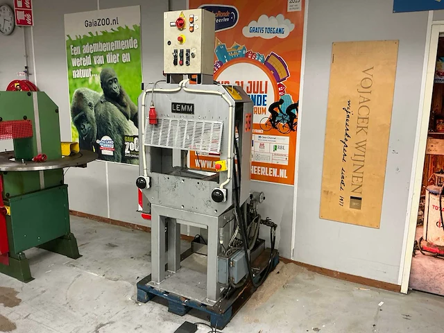 Lemm stansmachine - afbeelding 1 van  18