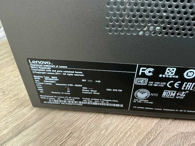 Lenovo - 90g9002xny - desktop - afbeelding 3 van  4