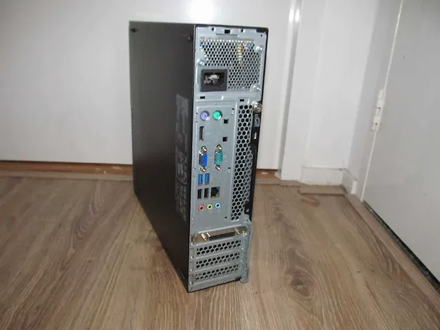 Lenovo - thinkcentre i7-6700 win10 - desktop - afbeelding 2 van  2