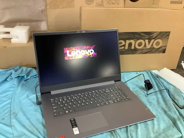 Lenovo ideapad 3 17alc6 laptop - afbeelding 1 van  8