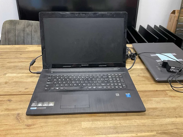 Lenovo laptop - afbeelding 1 van  2