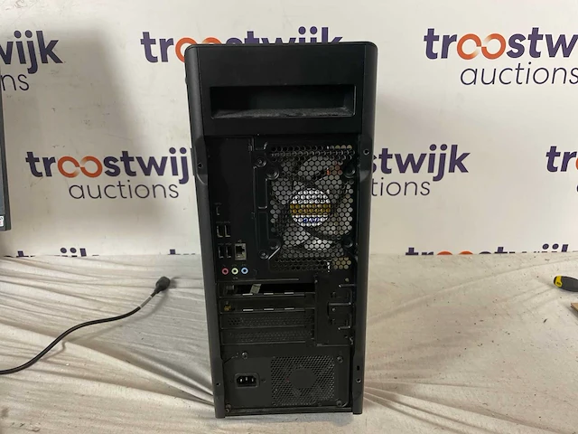 Lenovo legion t5 28imb05-259 (90nc00ftfr) dekstop - afbeelding 3 van  3