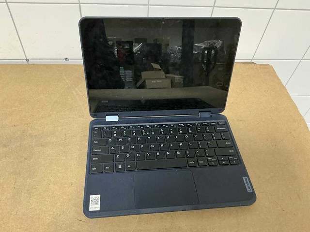 Lenovo lenovo 300w gen 3 3015e laptop - afbeelding 2 van  4