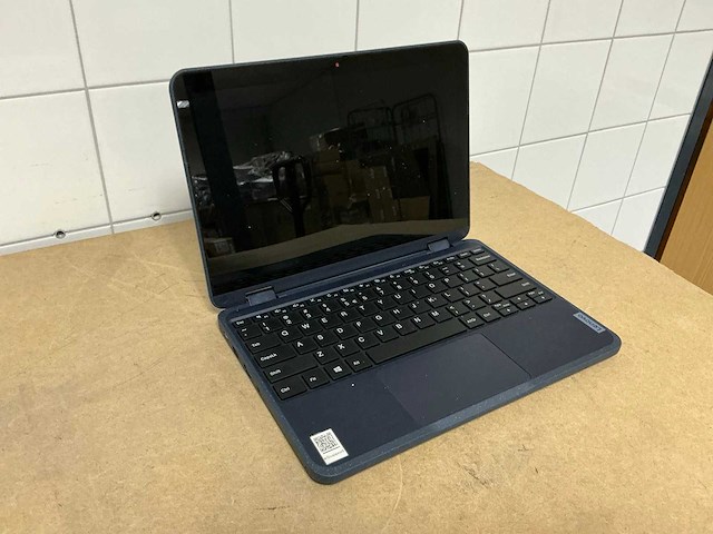 Lenovo lenovo 300w gen 3 3015e laptop - afbeelding 1 van  4