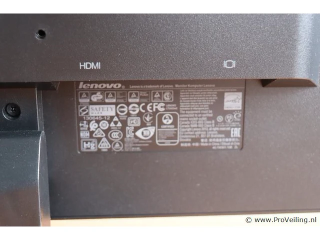 Lenovo monitor - 57x34 cm - afbeelding 4 van  5