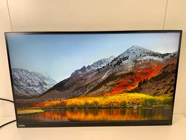 Lenovo (p32p-20) 32”, 3840x2160 (uhd) ips monitor - afbeelding 1 van  7