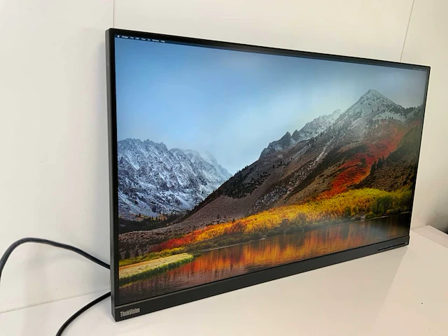 Lenovo (p32p-20) 32”, 3840x2160 (uhd) ips monitor - afbeelding 3 van  7