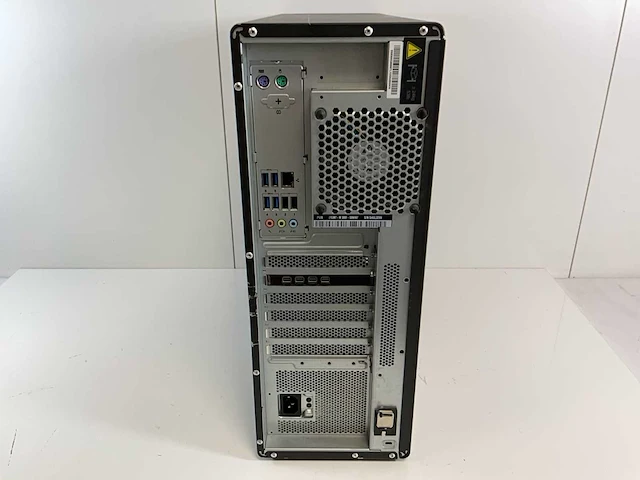 Lenovo p520, xeon(r) w-2135, 128 gb ram, 512 gb nvme, nvidia quadro p1000 4 gb workstation - afbeelding 4 van  4