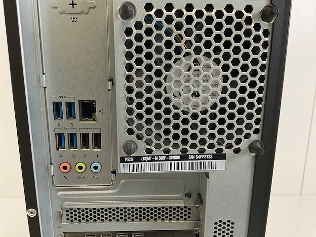 Lenovo p520, xeon(r) w-2135, 32 gb ram, no hdd, nvidia quadro p1000 4 gb workstation - afbeelding 6 van  6