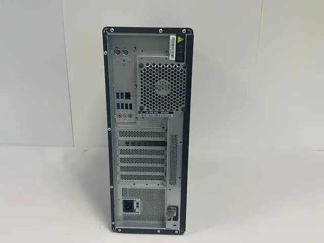 Lenovo p520, xeon(r) w-2135, 64 gb ram, 1 tb ssd, nvidia quadro p1000 4 gb workstation - afbeelding 3 van  4