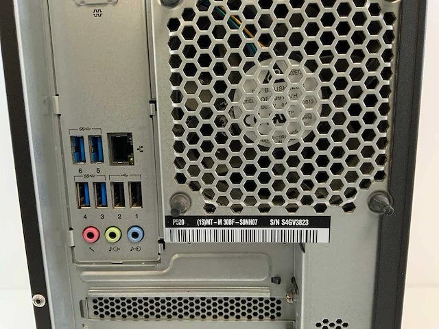 Lenovo p520, xeon(r) w-2135, 64 gb ram, 512 gb nvme, nvidia quadro p1000 4 gb workstation - afbeelding 5 van  5