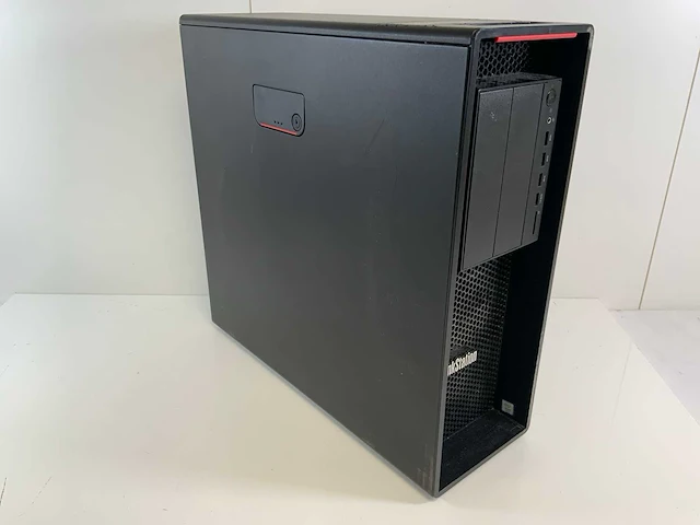 Lenovo p520, xeon(r) w-2135, 64 gb ram, 512 gb nvme, nvidia quadro p1000 4 gb workstation - afbeelding 2 van  4