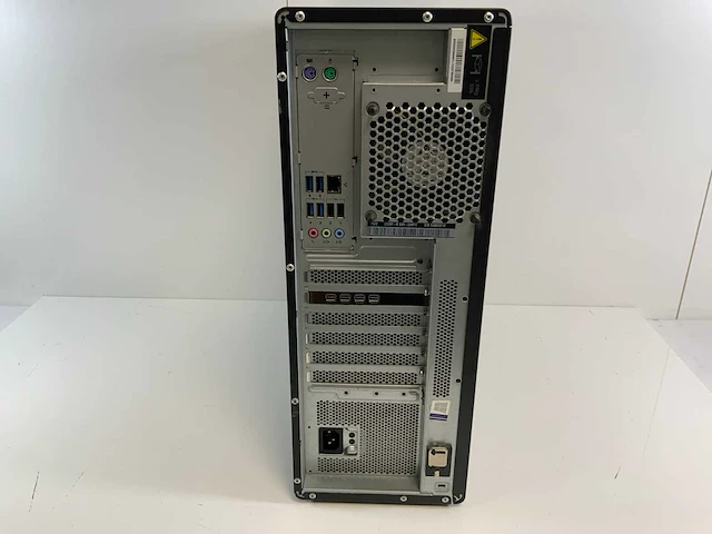 Lenovo p520, xeon(r) w-2135, 64 gb ram, 512 gb nvme, nvidia quadro p1000 4 gb workstation - afbeelding 3 van  4