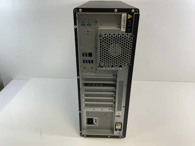 Lenovo p520, xeon(r) w-2135, 64 gb ram, 512 gb nvme, nvidia quadro p1000 4 gb workstation - afbeelding 4 van  5