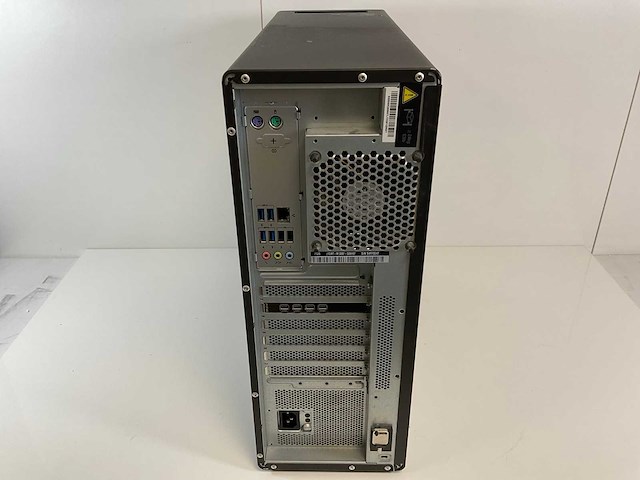 Lenovo p520, xeon(r) w-2135, 64 gb ram, 512 gb nvme, nvidia quadro p1000 4 gb workstation - afbeelding 4 van  5