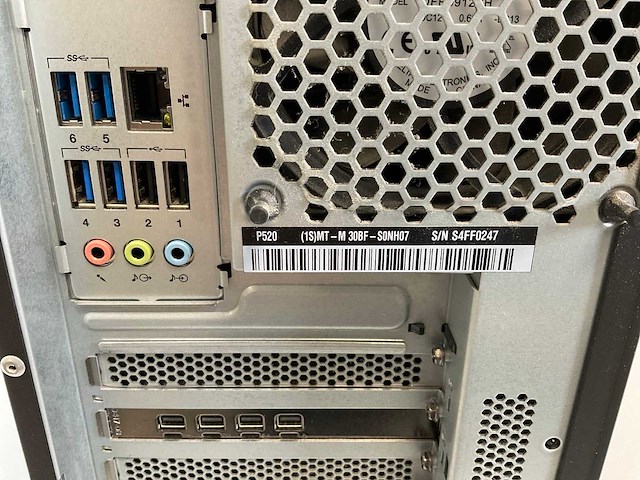 Lenovo p520, xeon(r) w-2135, 64 gb ram, 512 gb nvme, nvidia quadro p1000 4 gb workstation - afbeelding 5 van  5