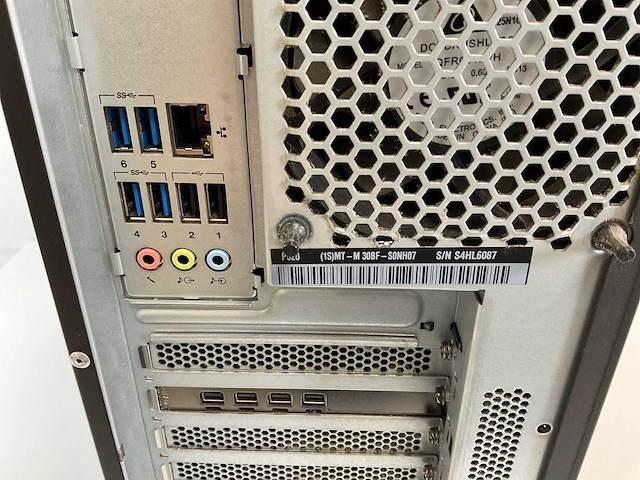 Lenovo p520, xeon(r) w-2135, 64 gb ram, 512 gb nvme, nvidia quadro p1000 4 gb workstation - afbeelding 6 van  6