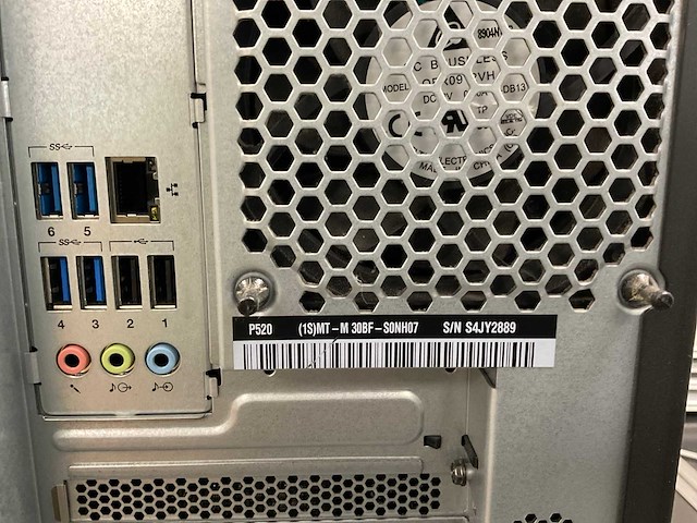 Lenovo p520, xeon(r) w-2135, 64 gb ram, 512 gb nvme, nvidia quadro p1000 4 gb workstation - afbeelding 6 van  6