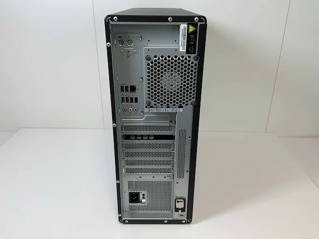 Lenovo p520, xeon(r) w-2135, 64 gb ram, 512 gb nvme, nvidia quadro p1000 4 gb workstation - afbeelding 4 van  4