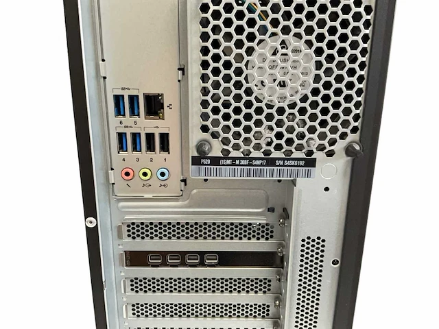 Lenovo p520, xeon(r) w-2135, 64 gb ram, no hdd, nvidia quadro p1000 4 gb workstation - afbeelding 5 van  5
