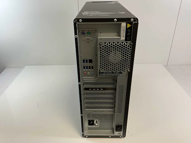 Lenovo p520, xeon(r) w-2135, 64 gb ram, no hdd, nvidia quadro p1000 4 gb workstation - afbeelding 4 van  5