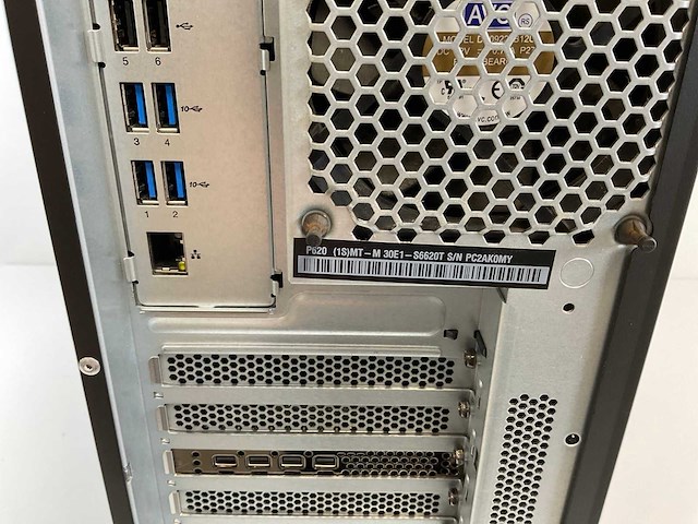 Lenovo p620, amd ryzen pro 3995wx, 256 gb ram, no hdd, amd radeon pro wx 3200 4 gb workstation - afbeelding 5 van  5