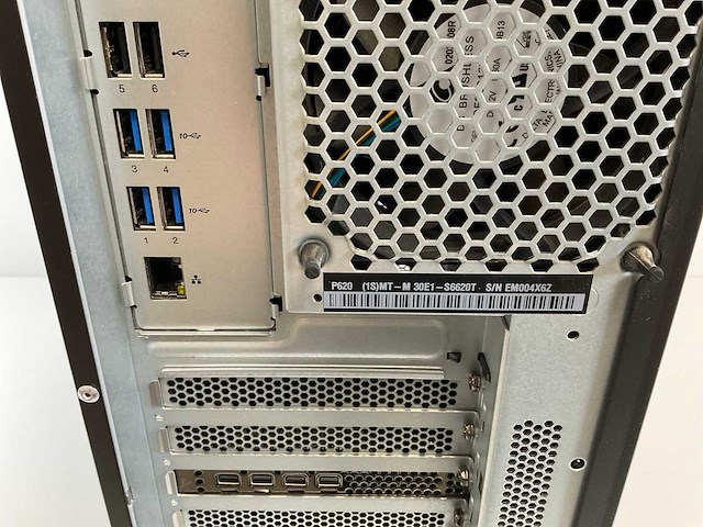 Lenovo p620, amd ryzen pro 3995wx, 256 gb ram, no hdd, amd radeon pro wx 3200 4 gb workstation - afbeelding 5 van  5
