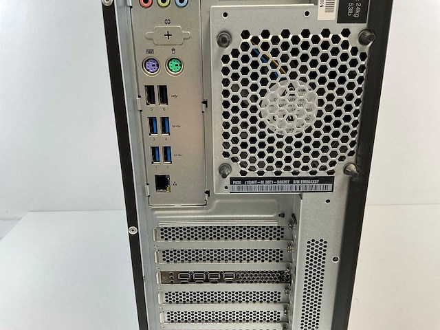 Lenovo p620, amd ryzen pro 3995wx, 256 gb ram, no hdd, amd radeon pro wx 3200 4 gb workstation - afbeelding 5 van  5