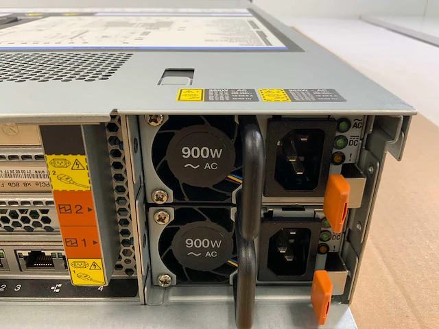 Lenovo system x3650 m5 (8871ac1), 2x xeon(r) e5-2650 v4, 8x 32 gb ram, no hdd rack mount chassis - afbeelding 7 van  10