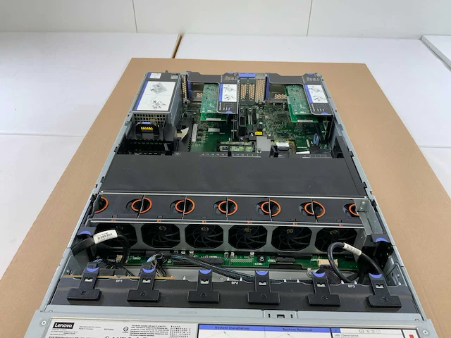 Lenovo system x3650 m5 (8871ac1), 2x xeon(r) e5-2650 v4, 9x 32 gb ram, no hdd rack mount chassis - afbeelding 8 van  10