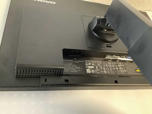 Lenovo t2254pc monitor - afbeelding 5 van  5