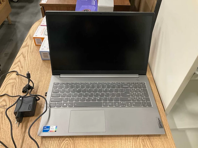 Lenovo thinkbook laptop - afbeelding 2 van  3