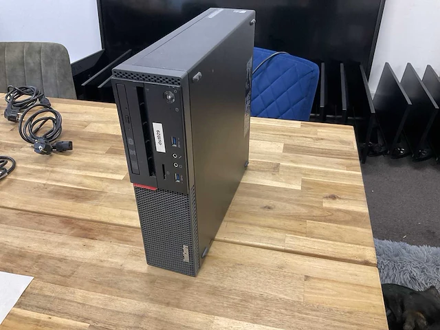 Lenovo thinkcentre m700 desktop - afbeelding 1 van  2