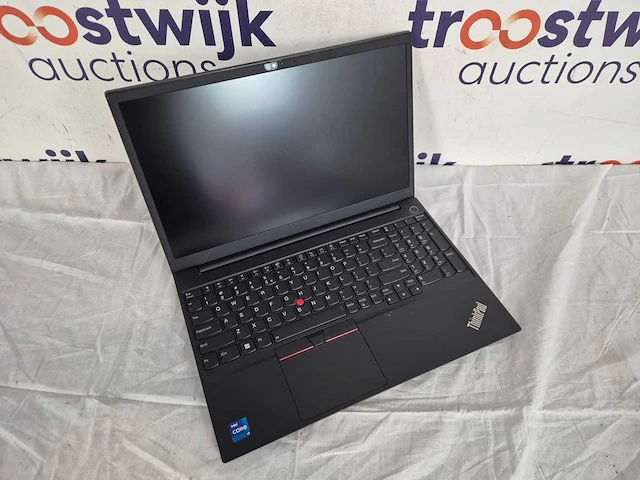 Lenovo thinkpad e15 notebook - (15.6") 1920 x 1080 -16 gb ddr4-sdram - 512 gb ssd - windows 10 pro zwart - afbeelding 3 van  3