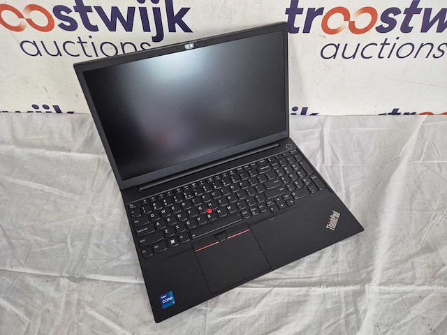 Lenovo thinkpad e15 notebook - (15.6") 1920 x 1080 -16 gb ddr4-sdram - 512 gb ssd - windows 10 pro zwart - afbeelding 3 van  3