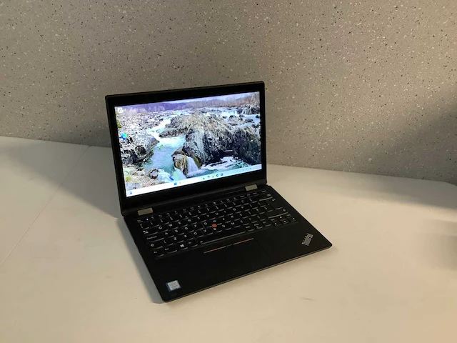 Lenovo thinkpad l380 yoga touch laptop - afbeelding 1 van  10