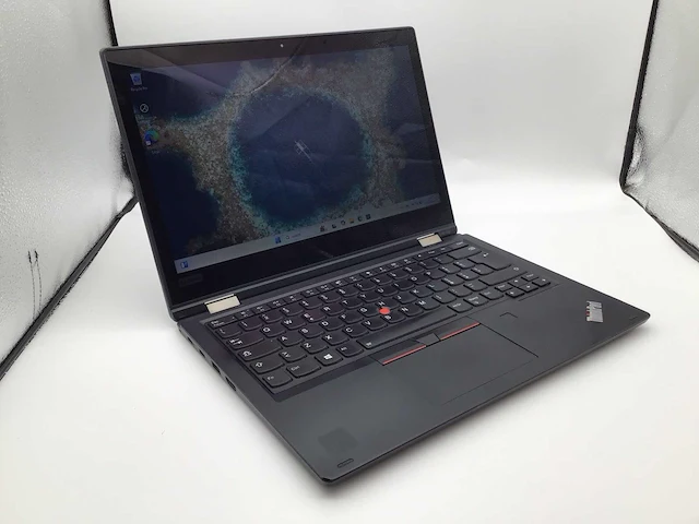 Lenovo thinkpad l380 yoga touch laptop - afbeelding 1 van  9