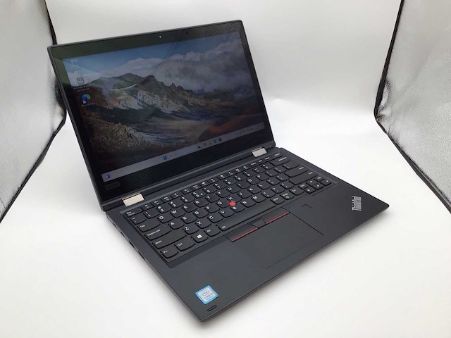 Lenovo thinkpad l380 yoga touch laptop - afbeelding 1 van  8