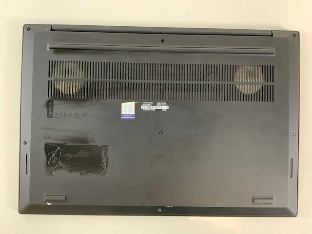 Lenovo thinkpad p1 gen 2 15.5", core(tm) i7 9th gen, 32 gb ram, 512 gb nvme laptop - afbeelding 6 van  7