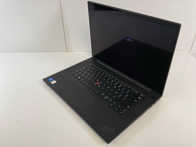Lenovo thinkpad p1 gen 4i 16”, core(tm) i7 11th gen, 32 gb ram, 1 tb nvme, nvidia t1200 4 gb laptop - afbeelding 3 van  7