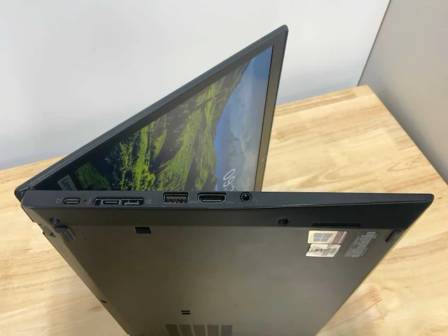 Lenovo thinkpad t14s gen 1 laptop - afbeelding 5 van  6