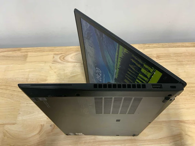 Lenovo thinkpad t14s gen 1 laptop - afbeelding 6 van  6