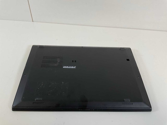 Lenovo thinkpad x1 carbon 6th 14”, core(tm) i7 8th gen, 16 gb ram, 256 gb nvme laptop - afbeelding 6 van  7
