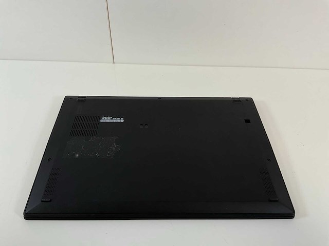 Lenovo thinkpad x1 carbon 7th 14”, core(tm) i7 8th gen, 16 gb ram, 256 gb nvme laptop - afbeelding 6 van  7