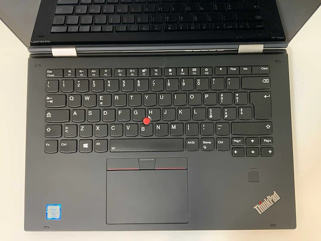 Lenovo thinkpad x1 yoga 2nd 14”, core(tm) i7 7th gen, 16 gb ram, no hdd laptops (2x) - afbeelding 13 van  16