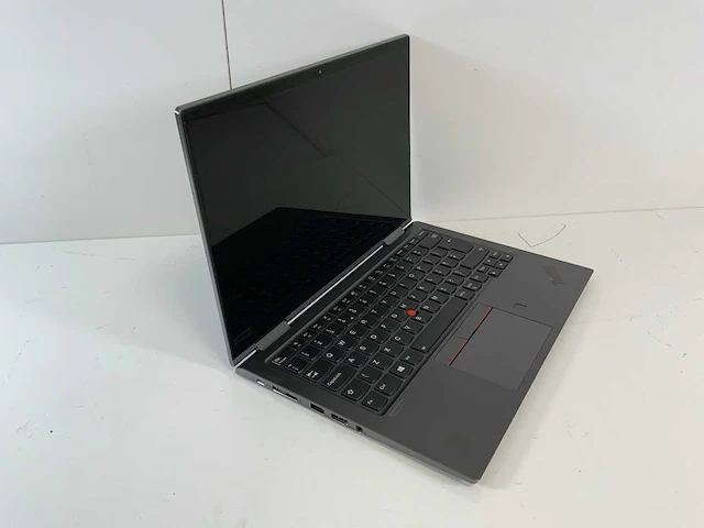 Lenovo thinkpad x1 yoga gen 5 14", core(tm) i7 10th gen, 16 gb ram, 256 gb nvme laptop - afbeelding 2 van  7